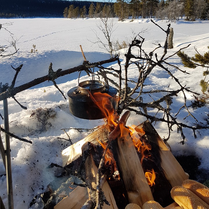 Kehitysvammaisten kevätkerho pappilan kodalla
